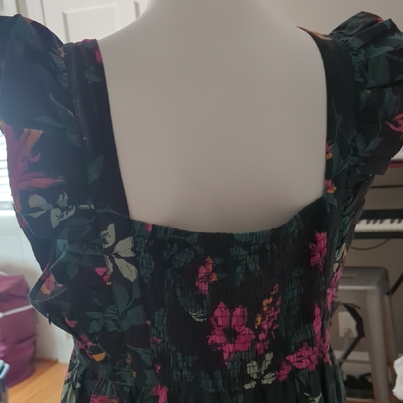 Floral Ruffle Midi Dress - Picture 4 of 8